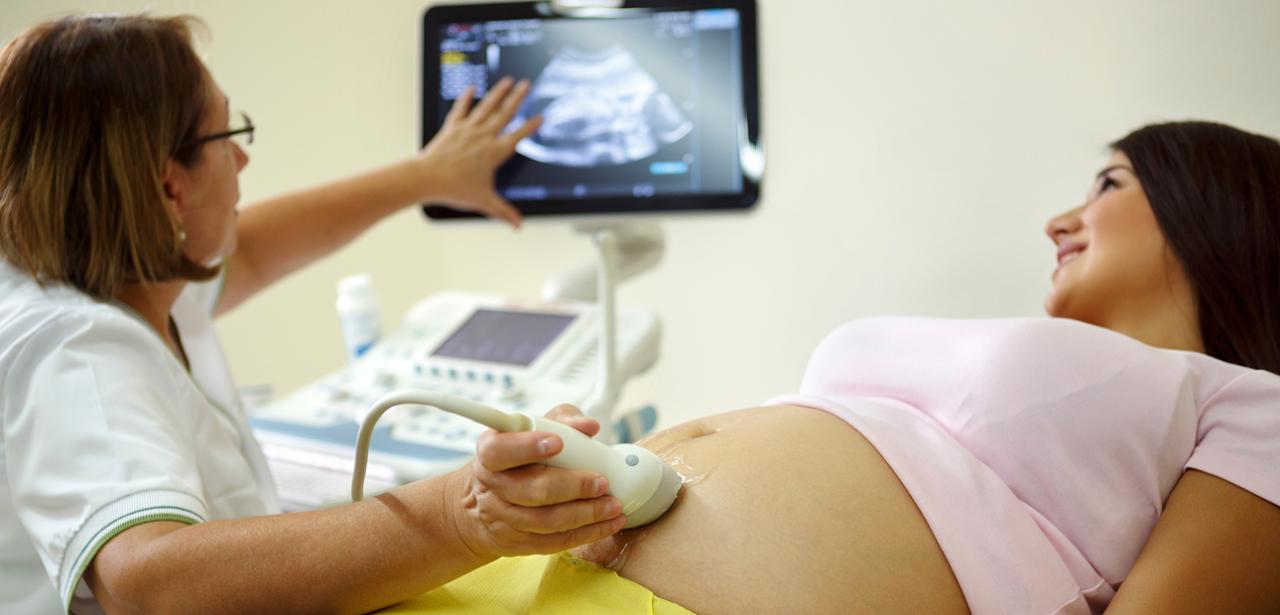 Referencia médica posparto para obstetras y guarderos de recién nacidos