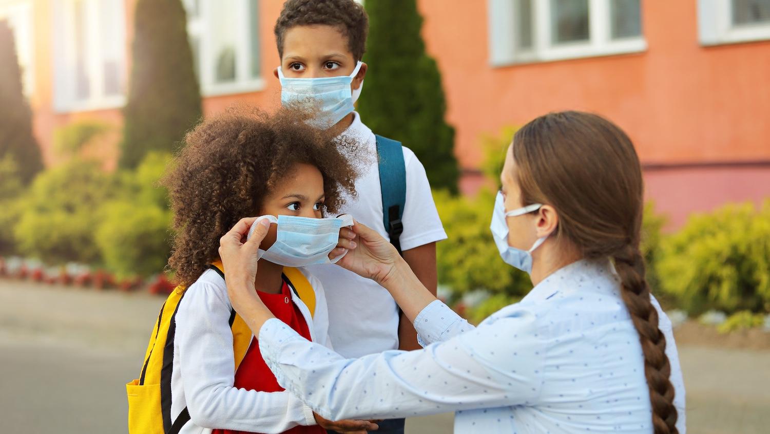 Helping School-Aged Children Wear Masks